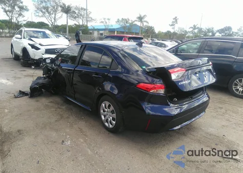 2022 Toyota Corolla Le z USA, uszkodzony, nr VIN 5YFEPMAE6NP372779